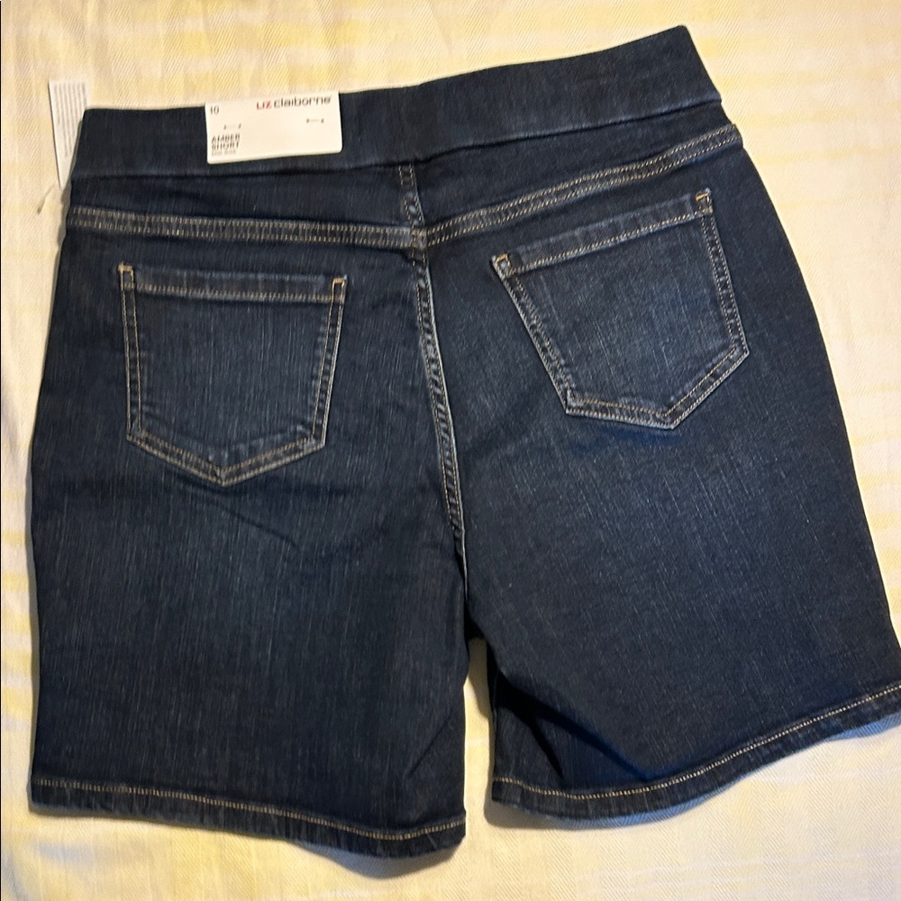 Liz Claiborne Women's Dark Blue Denim Shorts NWT size 10 - Picture 4 of 5